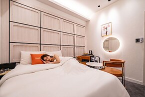 Instar Hotel