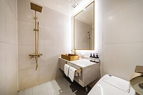 Instar Hotel