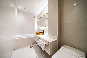 Instar Hotel