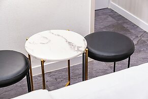 Instar Hotel
