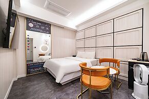 Instar Hotel