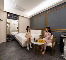 Instar Hotel