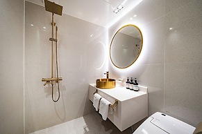 Instar Hotel