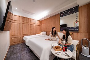 Instar Hotel