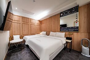 Instar Hotel