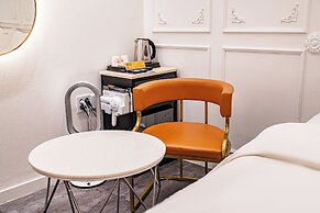 Instar Hotel