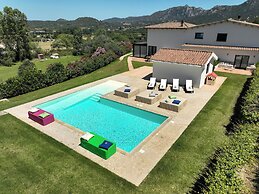 Hotiday Elite Suites Porto Rotondo