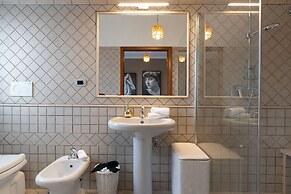 Hotiday Elite Suites Porto Rotondo