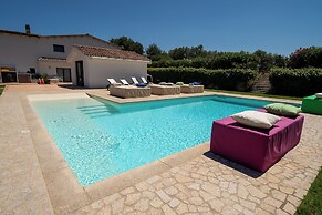 Hotiday Elite Suites Porto Rotondo