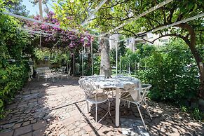 Giardino Segreto - Via Foria 216