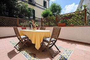 Viale Calascione 7