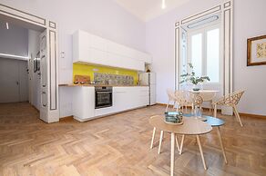 Viale Calascione 7