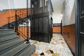Via Piero Della Francesca 38