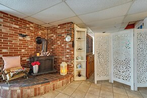 3 Mi to Bath Historic District! Stylish Studio