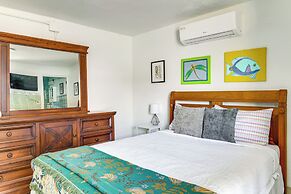Walk to Playa La Chata! Casita w/ Pool Access