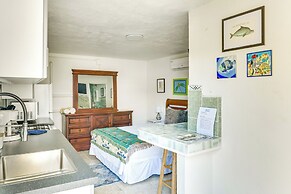 Walk to Playa La Chata! Casita w/ Pool Access