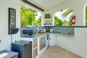 Walk to Playa La Chata! Casita w/ Pool Access