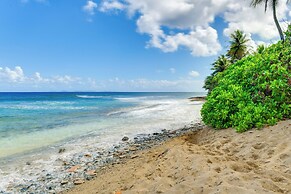 Walk to Playa La Chata! Casita w/ Pool Access