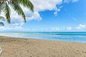 Walk to Playa La Chata! Casita w/ Pool Access