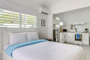 Hillside Vieques Casita w/ Pool & Hot Tub Access!