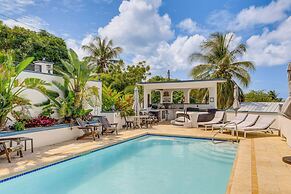 Hillside Vieques Casita w/ Pool & Hot Tub Access!