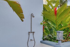 Hillside Vieques Casita w/ Pool & Hot Tub Access!