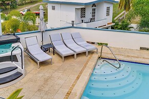 Hillside Vieques Casita w/ Pool & Hot Tub Access!