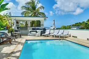 Walk to Beach! Vieques Casita w/ Pool Access