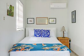 Walk to Beach! Vieques Casita w/ Pool Access