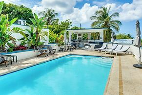Walk to Beach! Vieques Casita w/ Pool Access