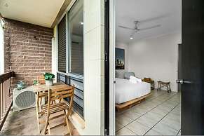 Zen Urban Nest Cozy - Central- Patio