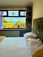 The Carlton Hotel