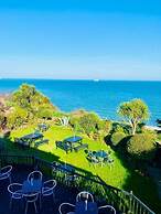 The Carlton Hotel