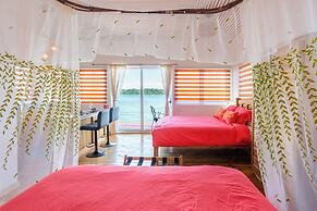 Coral Wing Casitas