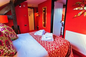 The lion hotel