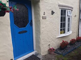 Bumble Cottage - Parking - Pet - Garden - Sleeps 4