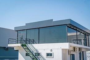 The Rock Aparthotel