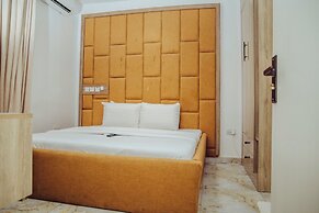 The Rock Aparthotel