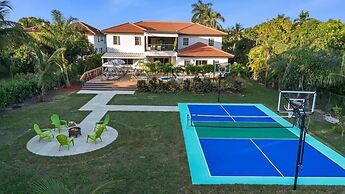 Glam Manor by Glam Homes