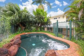 Cullen Bay Retreat Pool Balcony Marina Stroll
