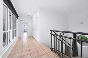Cullen Bay Retreat Pool Balcony Marina Stroll