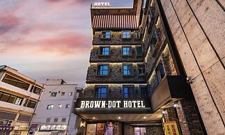 Brown Dot Dongseong-ro