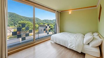 Hongcheon Huttopia Glamping
