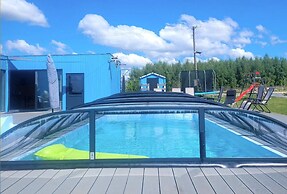 Large Holiday Home, Summer Pool, Sauna, Jacuzzi