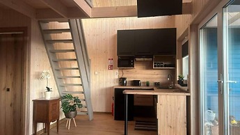 Large Holiday Home, Summer Pool, Sauna, Jacuzzi