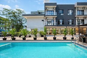 Taaffeite Hotels And Resorts