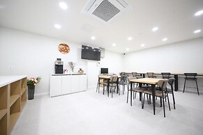 HARU HOTEL