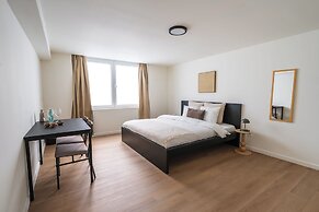 Relaxing 5BR Apartment Close to Downtown