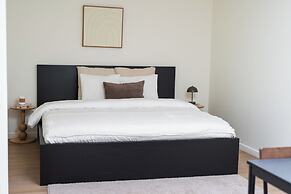 Relaxing 5BR Apartment Close to Downtown