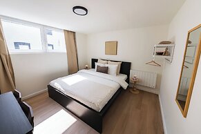Relaxing 5BR Apartment Close to Downtown